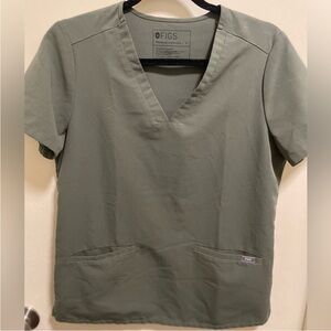 FIGS Technical Collection Scrub Top Women’s Small Olive Green